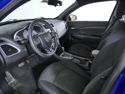 2012 Dodge Avenger SE