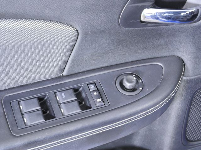2012 Dodge Avenger SE