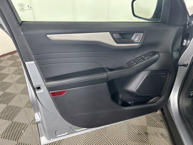 2022 Ford Escape SE Hybrid