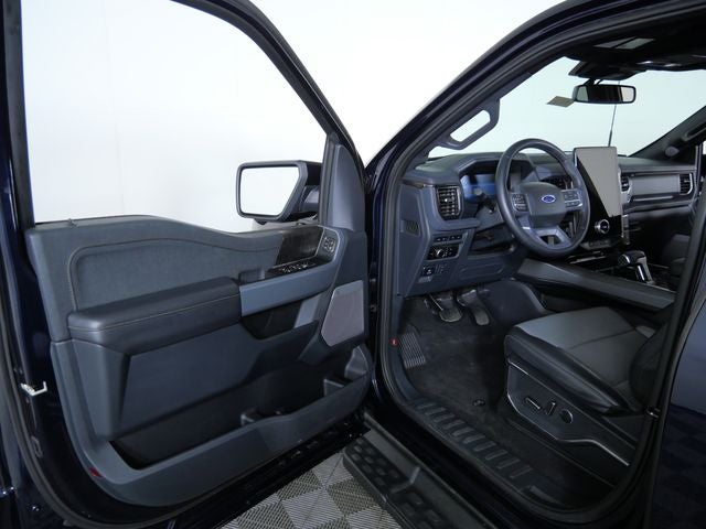 2023 Ford F-150 Lightning Lariat