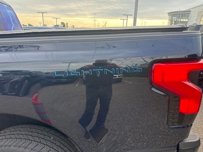 2023 Ford F-150 Lightning Lariat