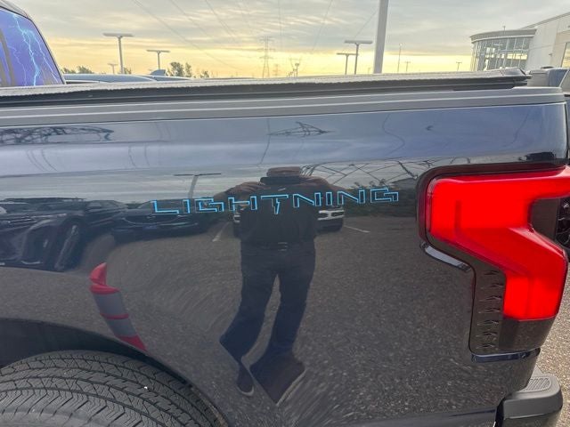 2023 Ford F-150 Lightning Lariat