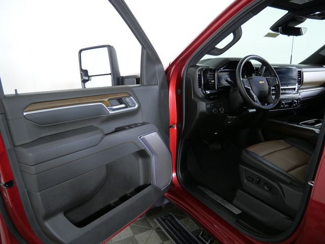 2025 Chevrolet Silverado 3500HD High Country
