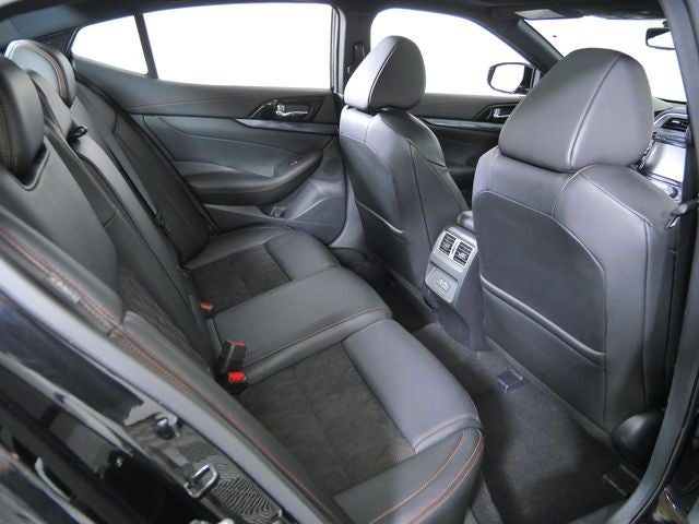 2023 Nissan Maxima SR