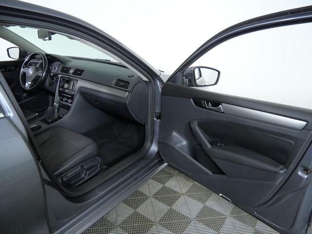 2014 Volkswagen Passat TDI SE w/Sunroof/Nav