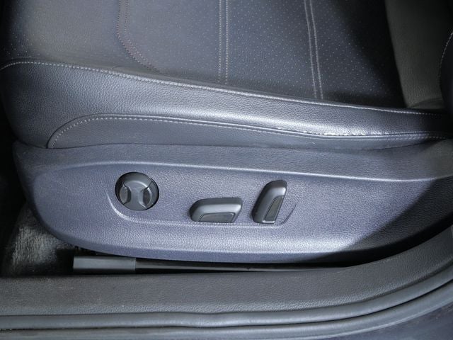 2014 Volkswagen Passat TDI SE w/Sunroof/Nav