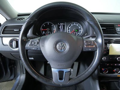 2014 Volkswagen Passat TDI SE w/Sunroof/Nav
