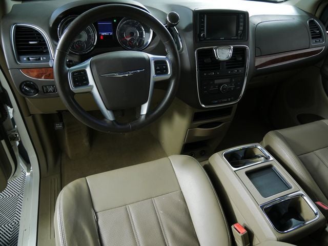 2012 Chrysler Town & Country Touring