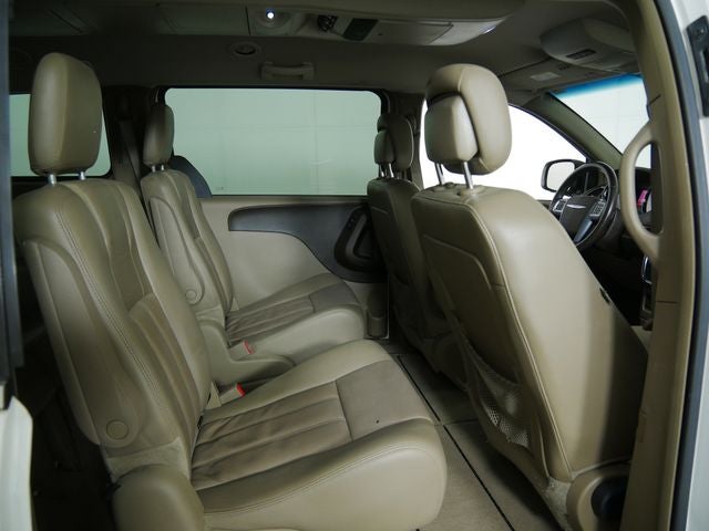 2012 Chrysler Town & Country Touring
