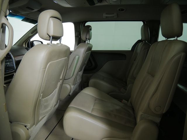 2012 Chrysler Town & Country Touring