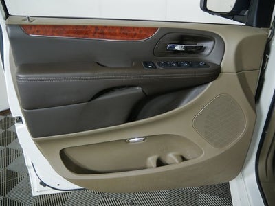 2012 Chrysler Town & Country Touring