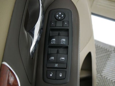 2012 Chrysler Town & Country Touring