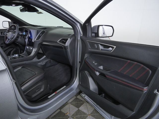 2022 Ford Edge ST Line