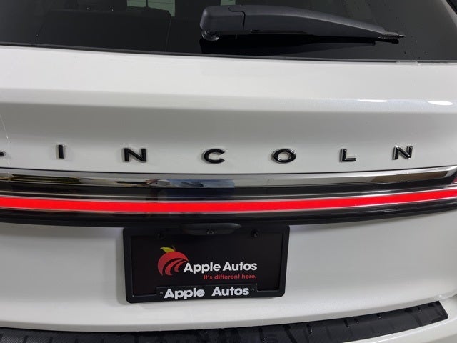 2022 Lincoln Nautilus Black Label