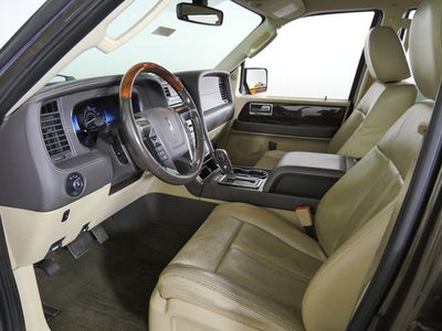 2015 Lincoln Navigator L Base
