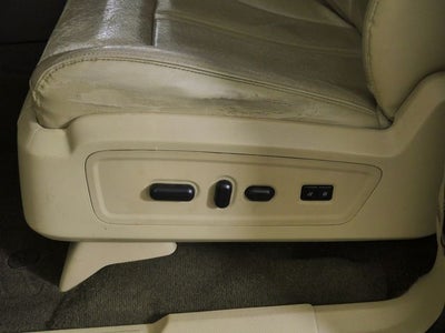 2015 Lincoln Navigator L Base