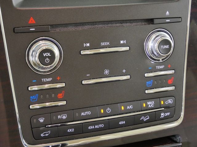 2015 Lincoln Navigator L Base