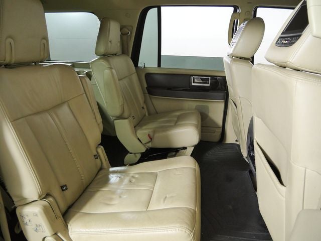 2015 Lincoln Navigator L Base
