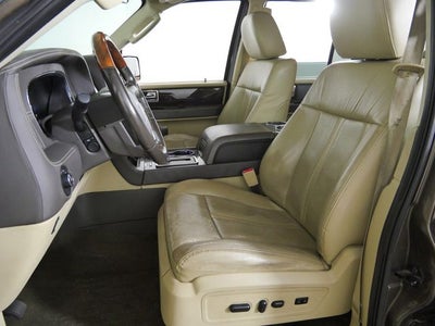 2015 Lincoln Navigator L Base