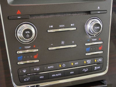 2015 Lincoln Navigator L Base