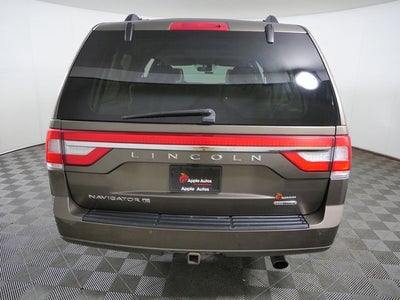 2015 Lincoln Navigator L Base
