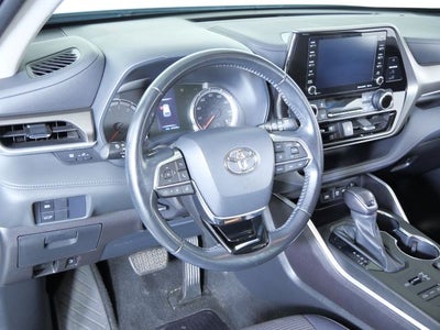 2021 Toyota Highlander LE