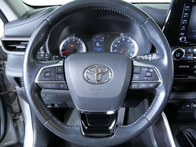 2021 Toyota Highlander LE