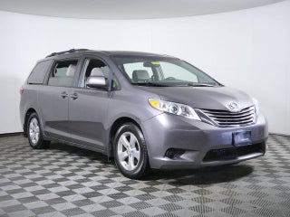 2015 Toyota Sienna LE 8 Passenger