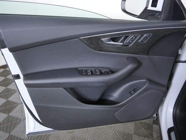 2021 Audi Q8 55 Premium quattro