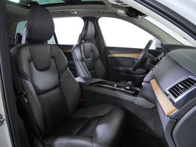 2022 Volvo XC90 Recharge Plug-In Hybrid T8 Inscription Expression 7 Passenger