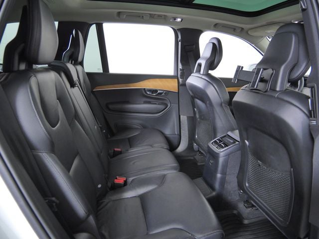 2022 Volvo XC90 Recharge Plug-In Hybrid T8 Inscription Expression 7 Passenger