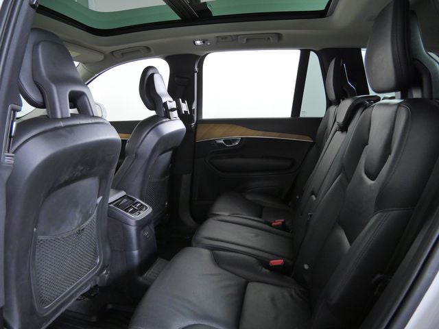 2022 Volvo XC90 Recharge Plug-In Hybrid T8 Inscription Expression 7 Passenger