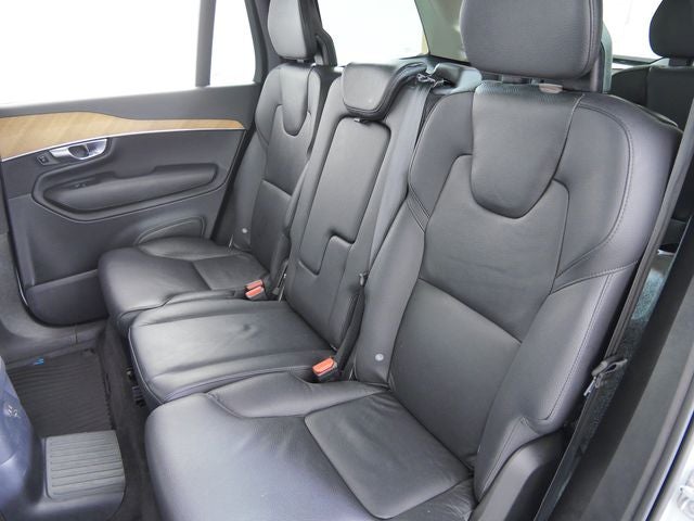 2022 Volvo XC90 Recharge Plug-In Hybrid T8 Inscription Expression 7 Passenger