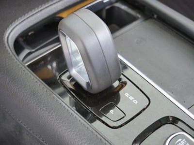 2022 Volvo XC90 Recharge Plug-In Hybrid T8 Inscription Expression 7 Passenger
