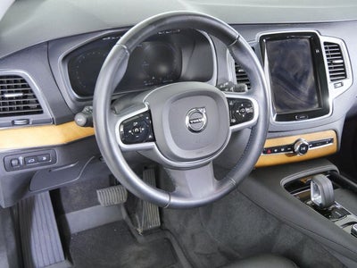 2022 Volvo XC90 Recharge Plug-In Hybrid T8 Inscription Expression 7 Passenger