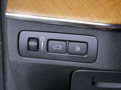 2022 Volvo XC90 Recharge Plug-In Hybrid T8 Inscription Expression 7 Passenger