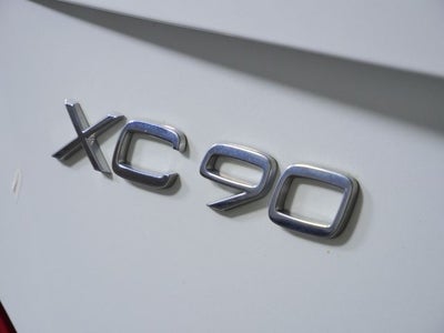 2022 Volvo XC90 Recharge Plug-In Hybrid T8 Inscription Expression 7 Passenger