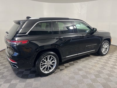 2022 Jeep Grand Cherokee Summit