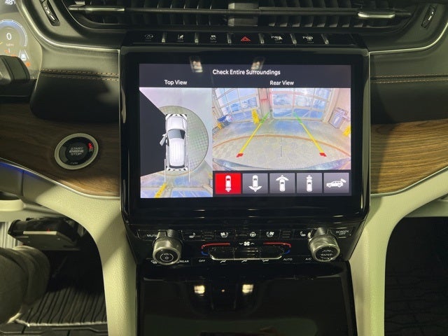 2022 Jeep Grand Cherokee Summit