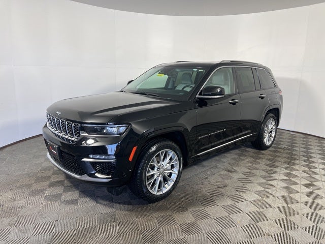 2022 Jeep Grand Cherokee Summit