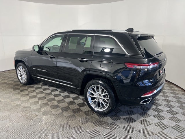 2022 Jeep Grand Cherokee Summit