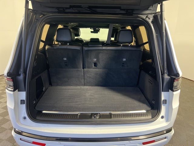 2022 Jeep Grand Wagoneer Series II