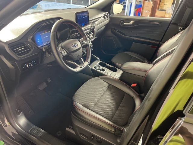 2025 Ford Escape ST-Line Select