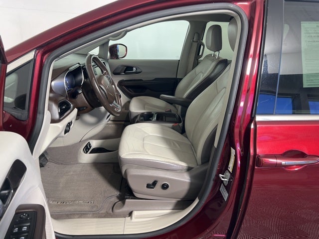 2017 Chrysler Pacifica Touring L