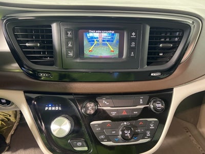 2017 Chrysler Pacifica Touring L