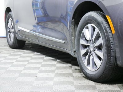 2020 Chrysler Pacifica Touring L Plus