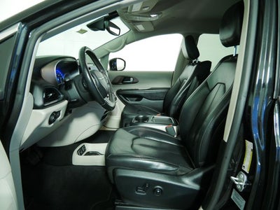 2017 Chrysler Pacifica Touring L Plus
