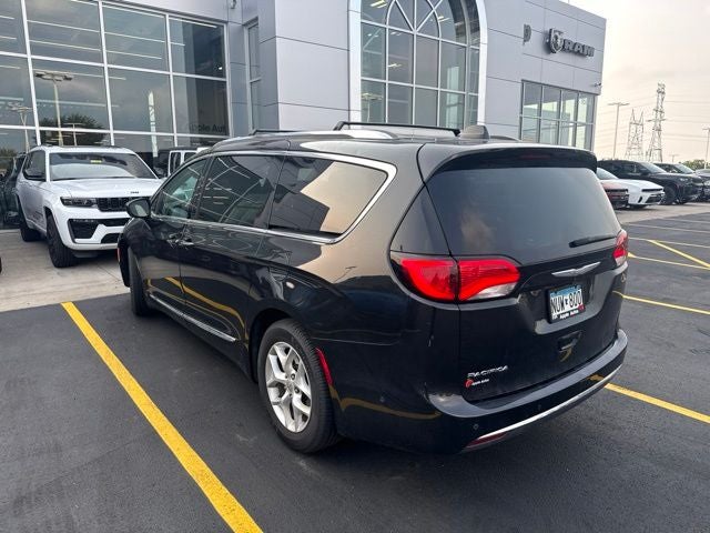 2017 Chrysler Pacifica Touring L Plus