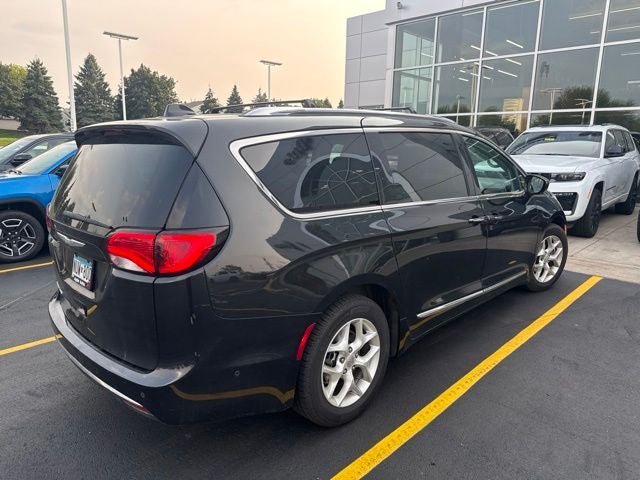 2017 Chrysler Pacifica Touring L Plus