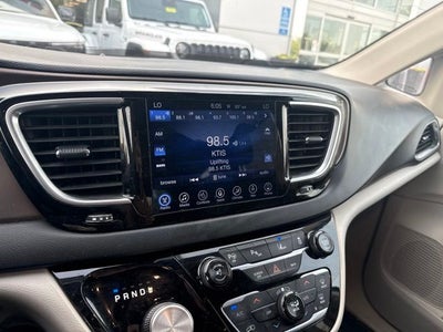 2017 Chrysler Pacifica Touring L Plus